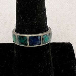 🍭6/$30 ocean blue and green star silver tone ring band - size 8